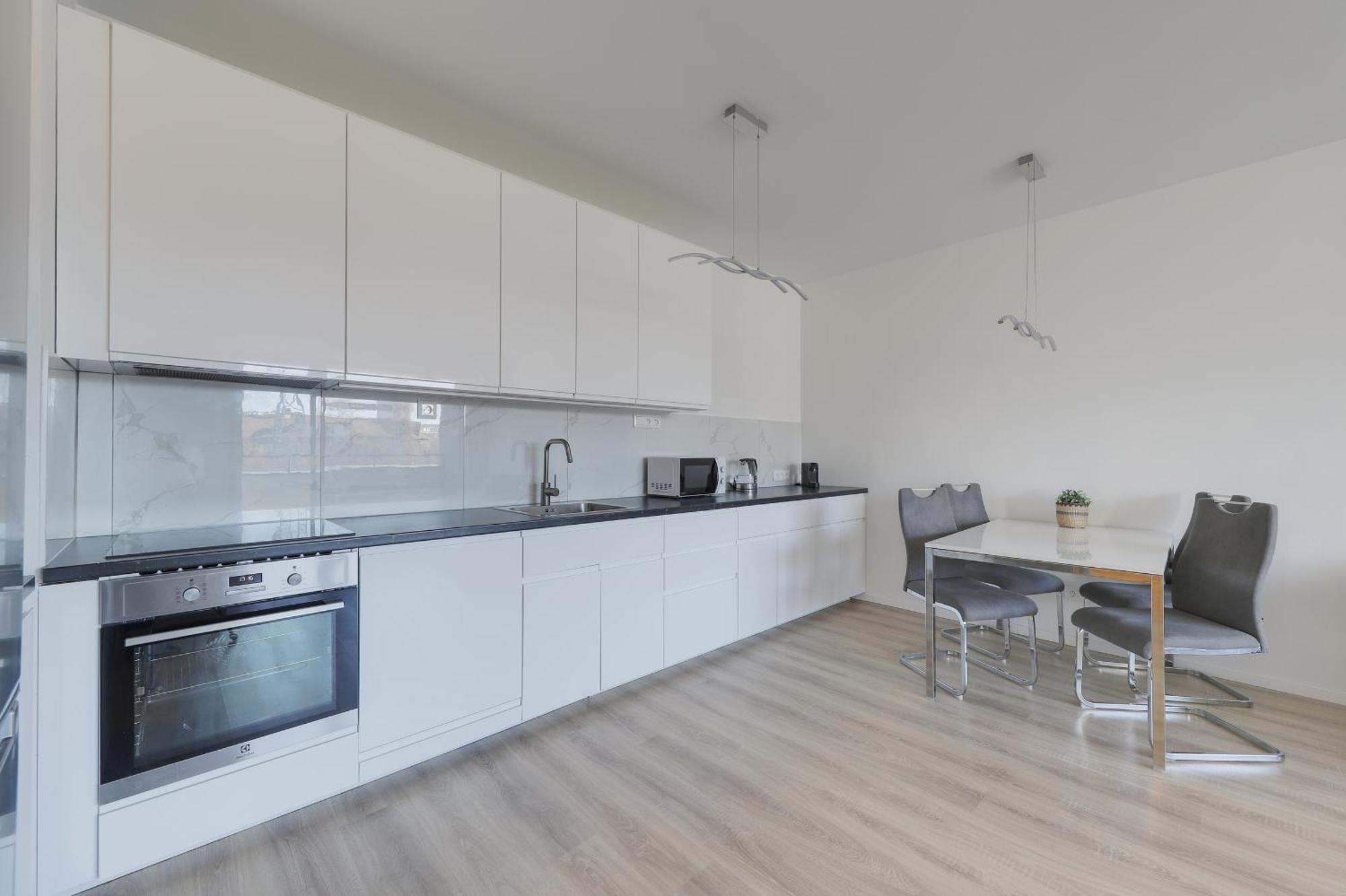 Bazova Apartment With Free Parking Bratislava Buitenkant foto