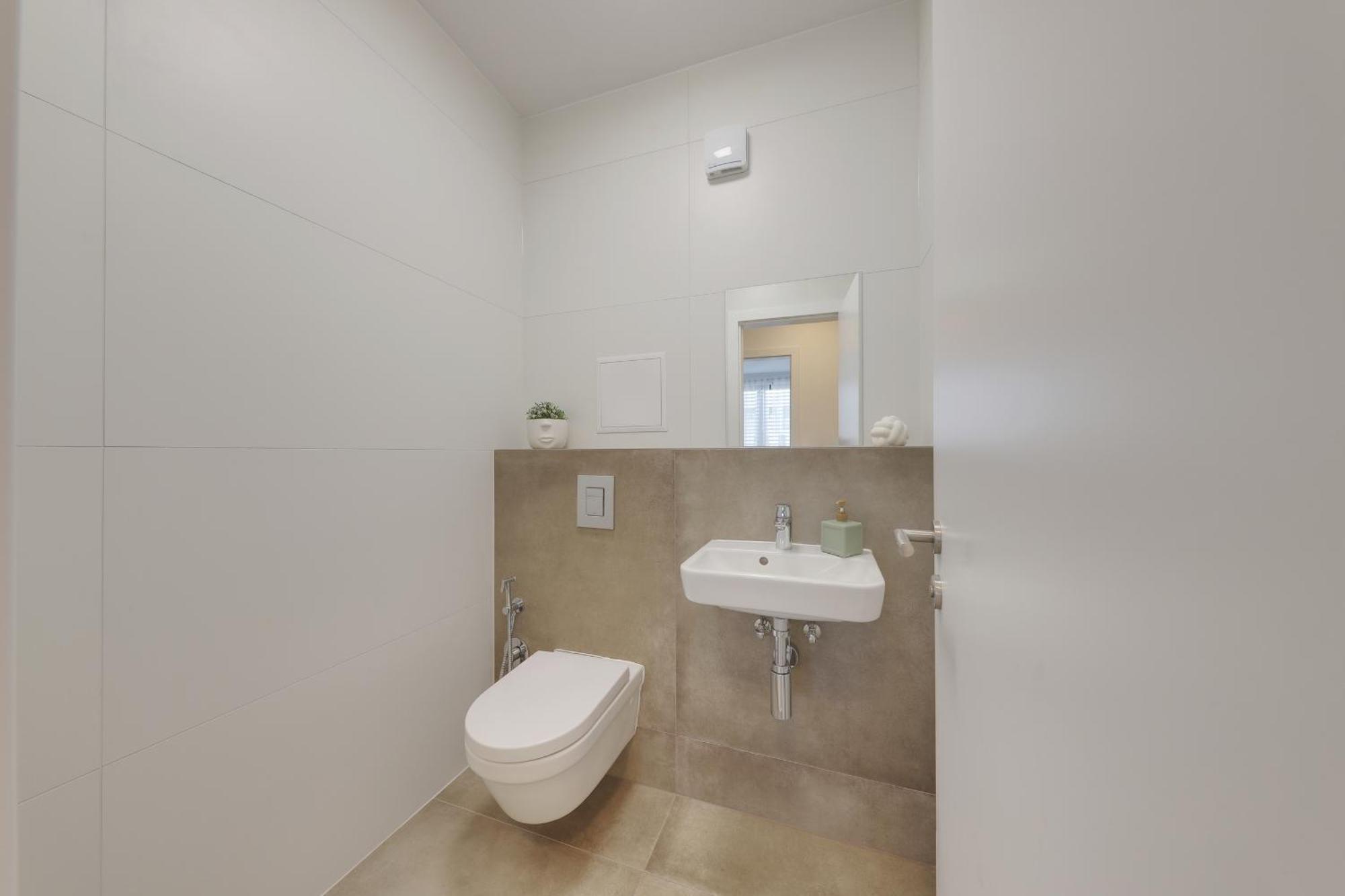 Bazova Apartment With Free Parking Bratislava Buitenkant foto